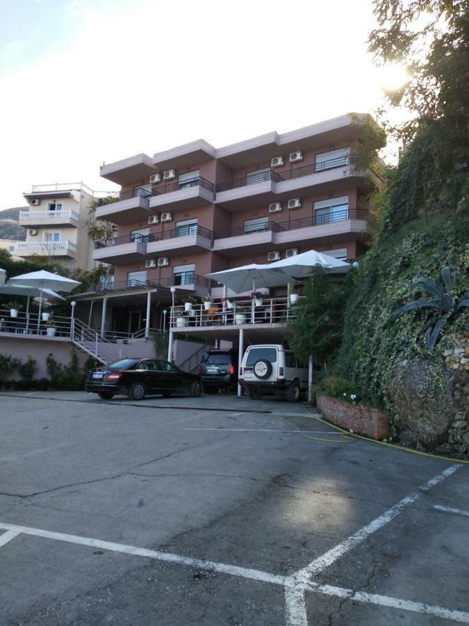 Hotel Ambasador Vlorë Exterior foto